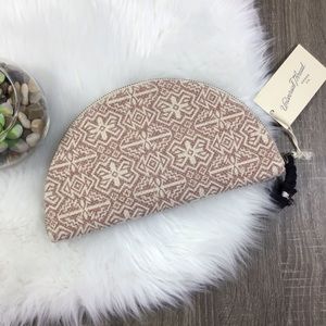 Universal Thread Half Moon Shaped Small Clutch